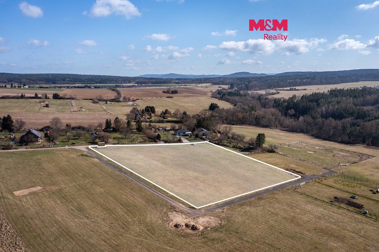 Louka, 10 013 m²