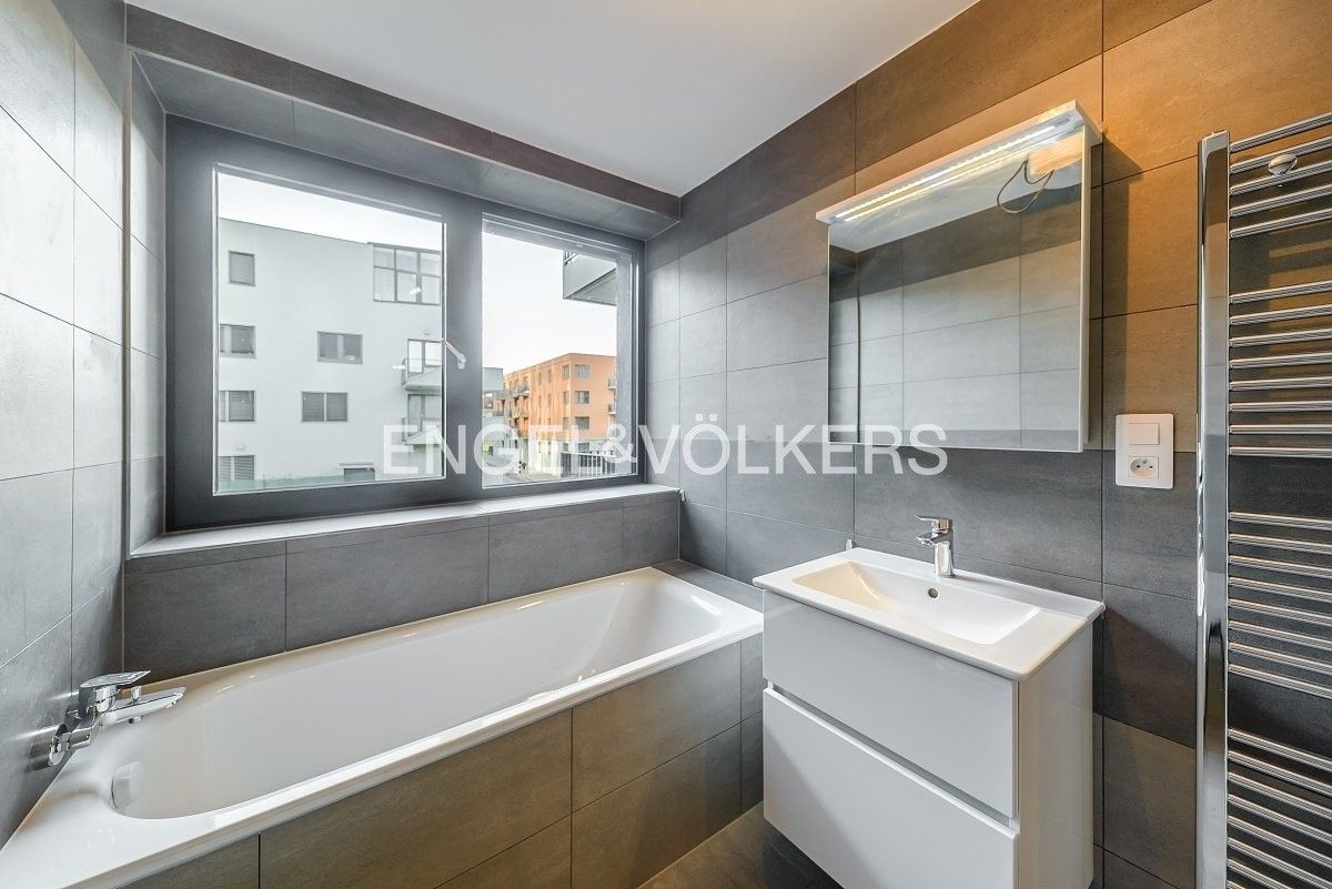Pronájem byt 2+kk - Na Neklance 3397, Praha Smíchov, 56 m² - 5