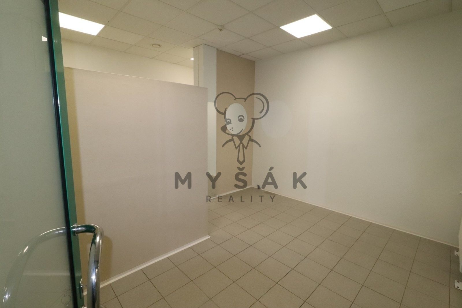 Pronájem obchodní prostory - Pražská tř., České Budějovice, 24 m²