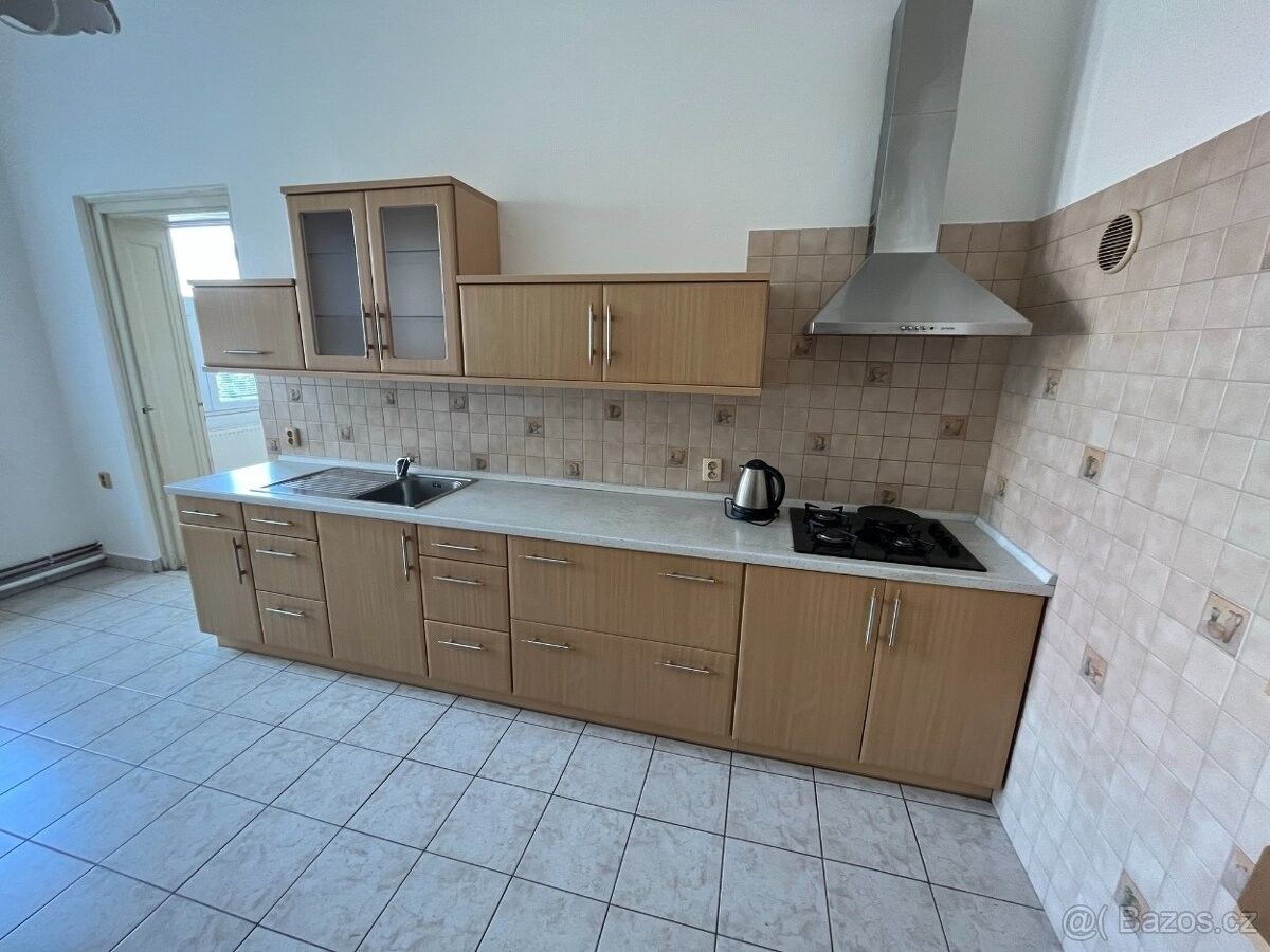 Pronájem byt - Opava, 746 01