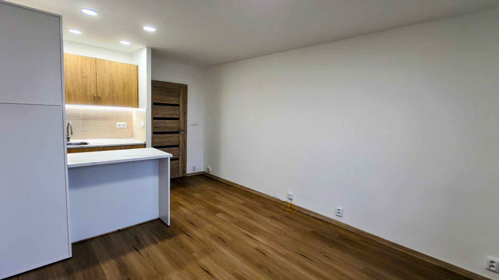 1+kk, Varenská 2973, Ostrava Moravská Ostrava, 30 m² - 1