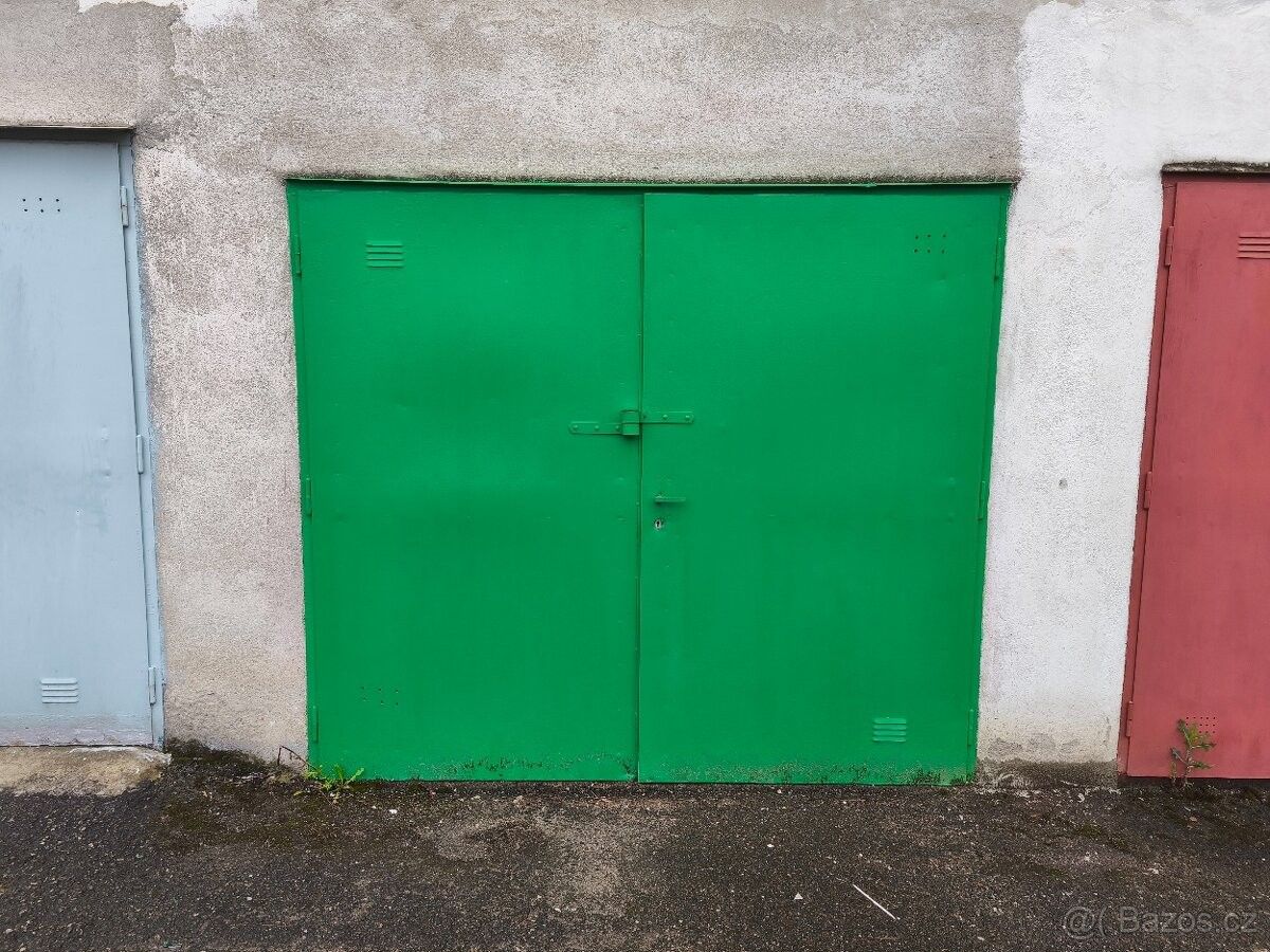 Garáže, Kolín, 280 02