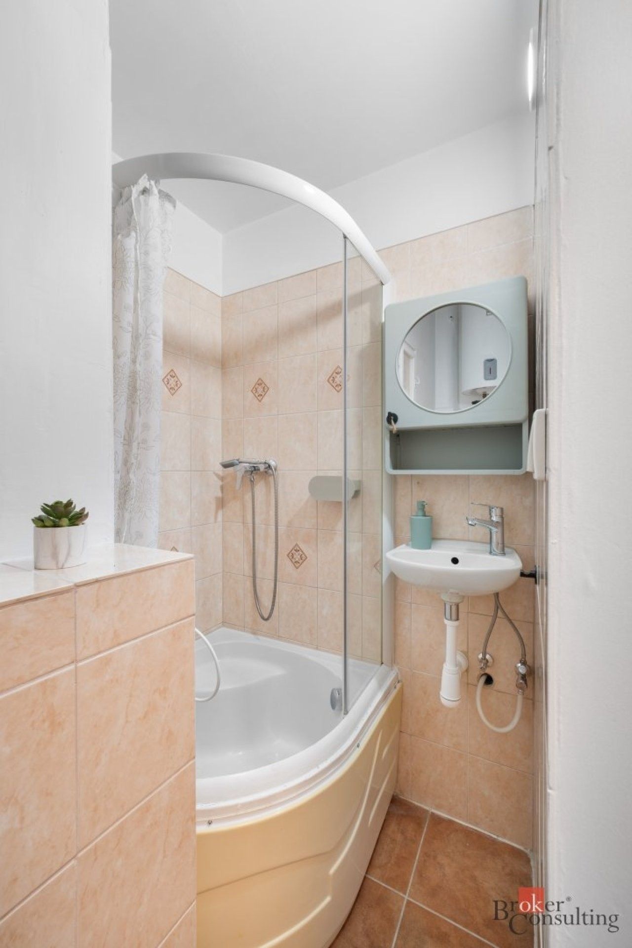 1+kk, Náplavka, Brno, 18 m² - 2