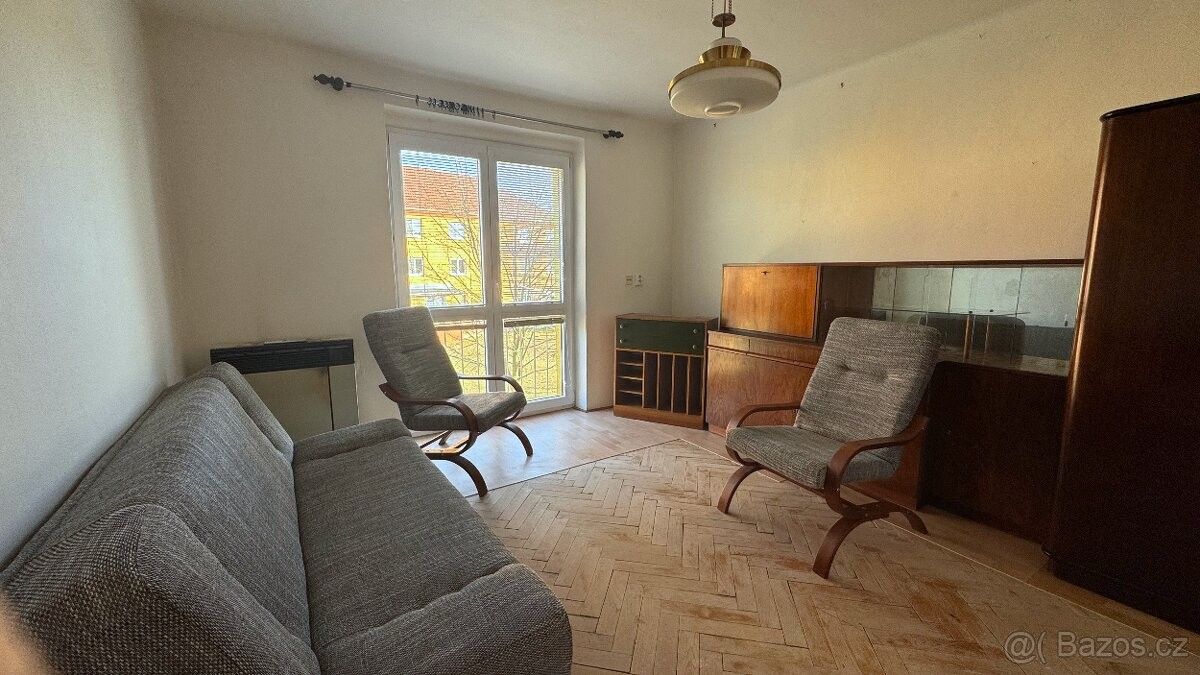 Prodej byt - Dubňany, 696 03