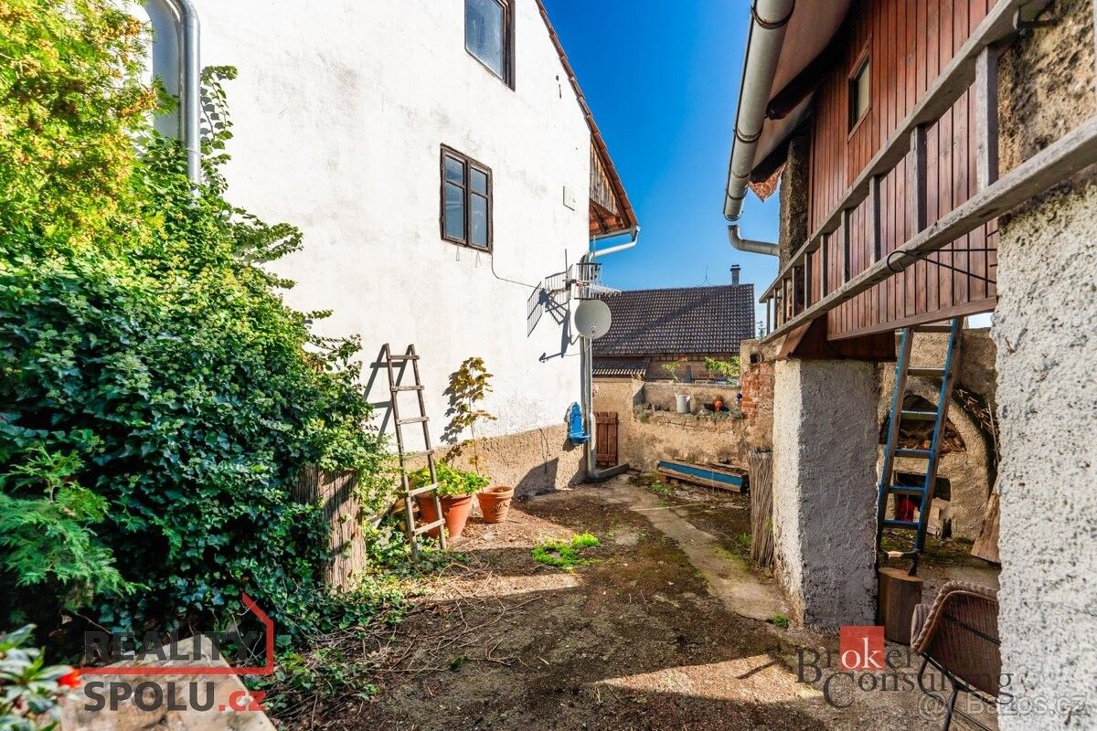 Prodej rodinný dům - Tursko, 252 65