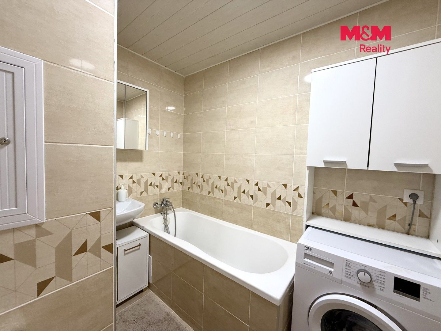 Prodej byt 3+1 - Karla Čapka, Krupka, 79 m² - 5