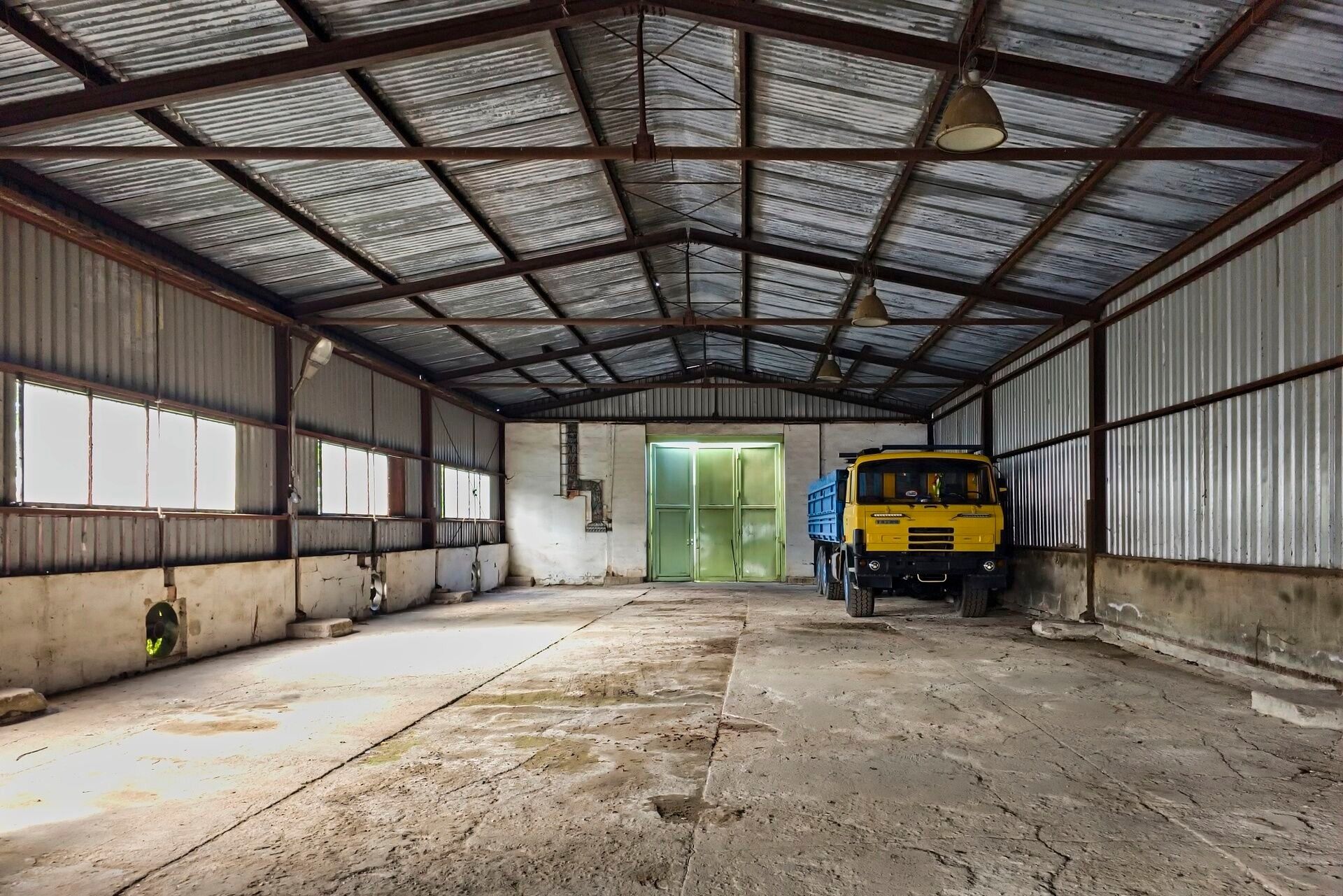 Pronájem sklad - Lično, 695 m²