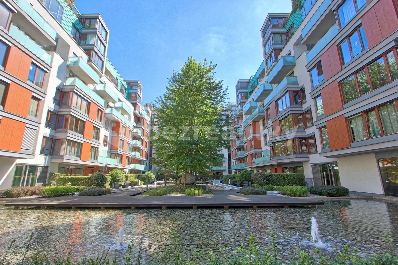 2+kk, Rohanské nábřeží, Praha - Karlín, 53 m² - 2