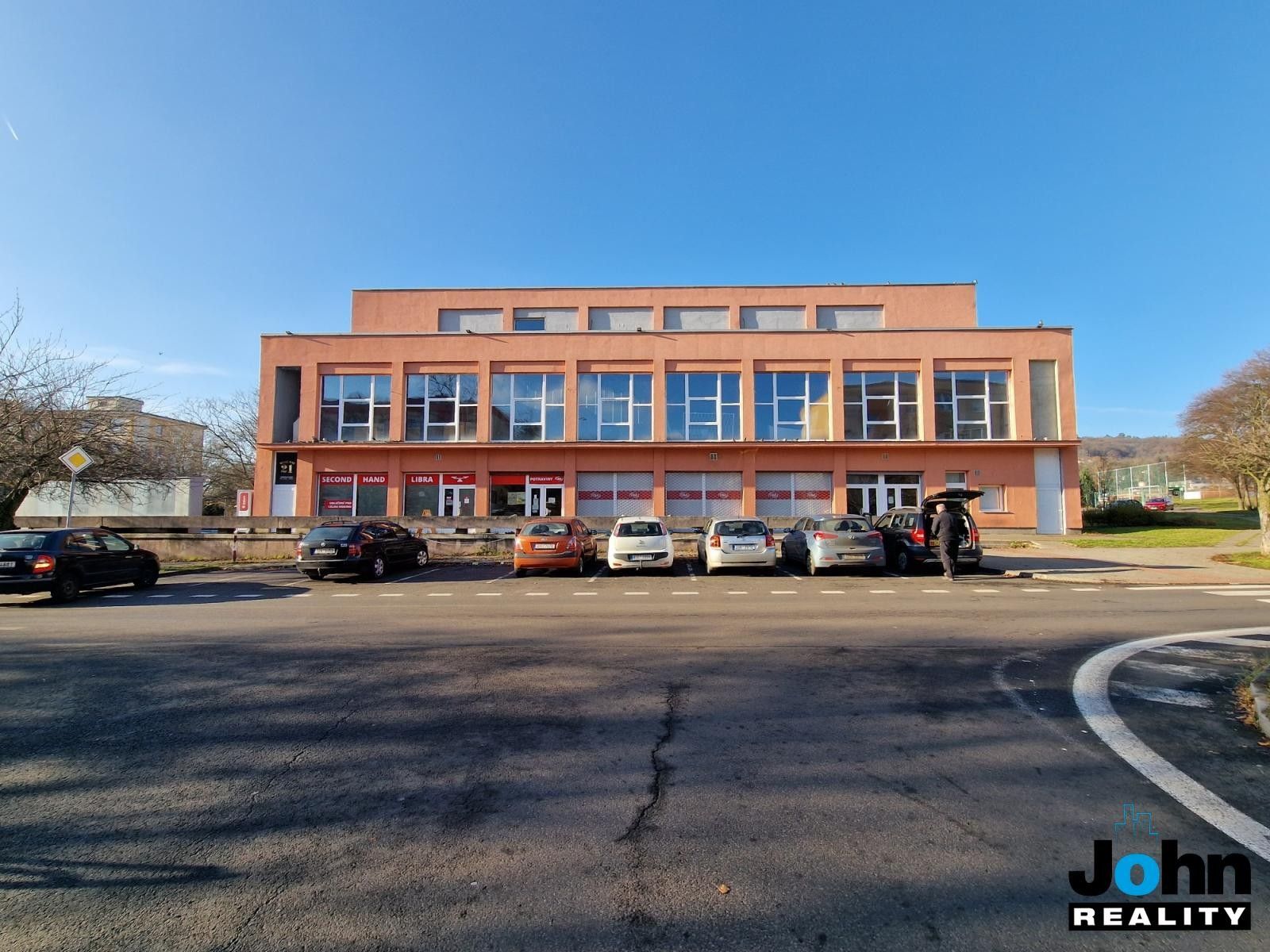 Obchodní prostory, Zdeňka Fibicha, Most, 90 m² - 2