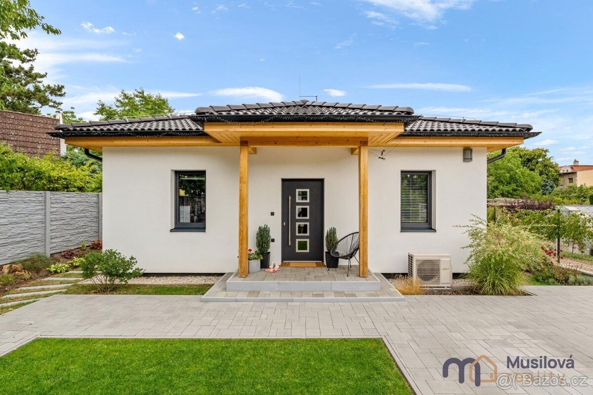 Prodej rodinný dům - Košťany, 417 23