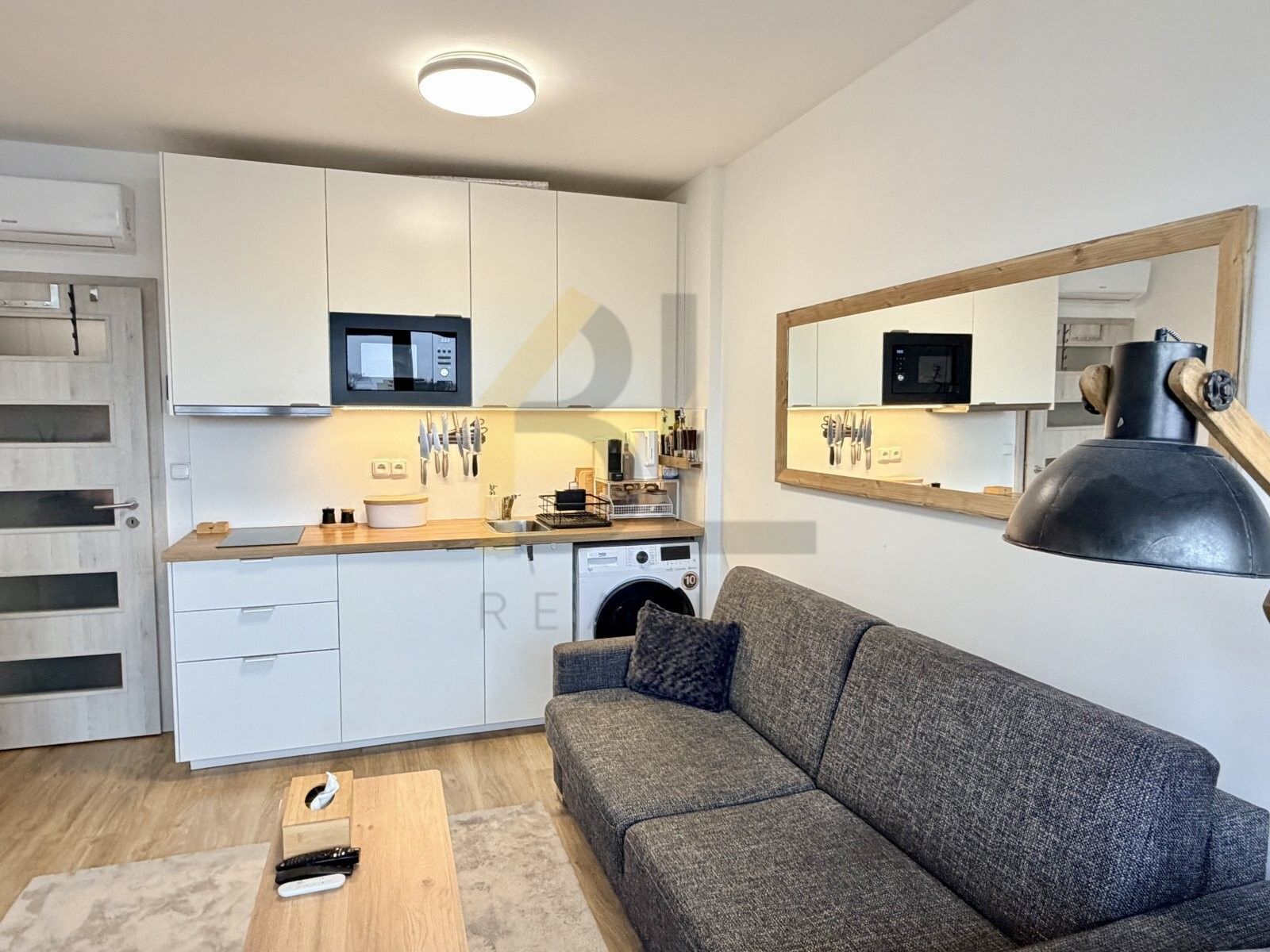 Pronájem byt 1+kk - Břetislavova, Břeclav, 21 m²