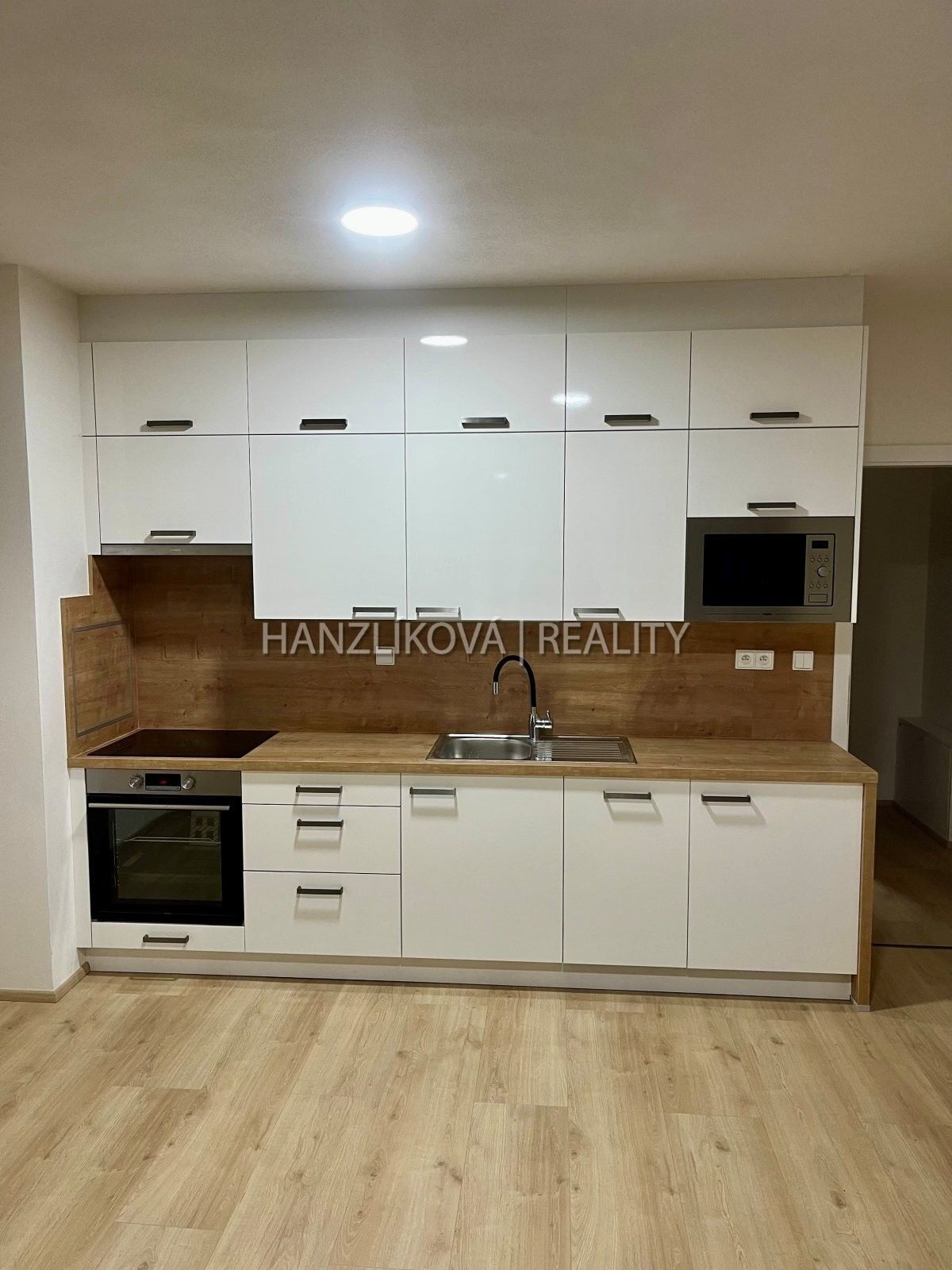 1+kk, Dobrovodská, České Budějovice, 32 m²