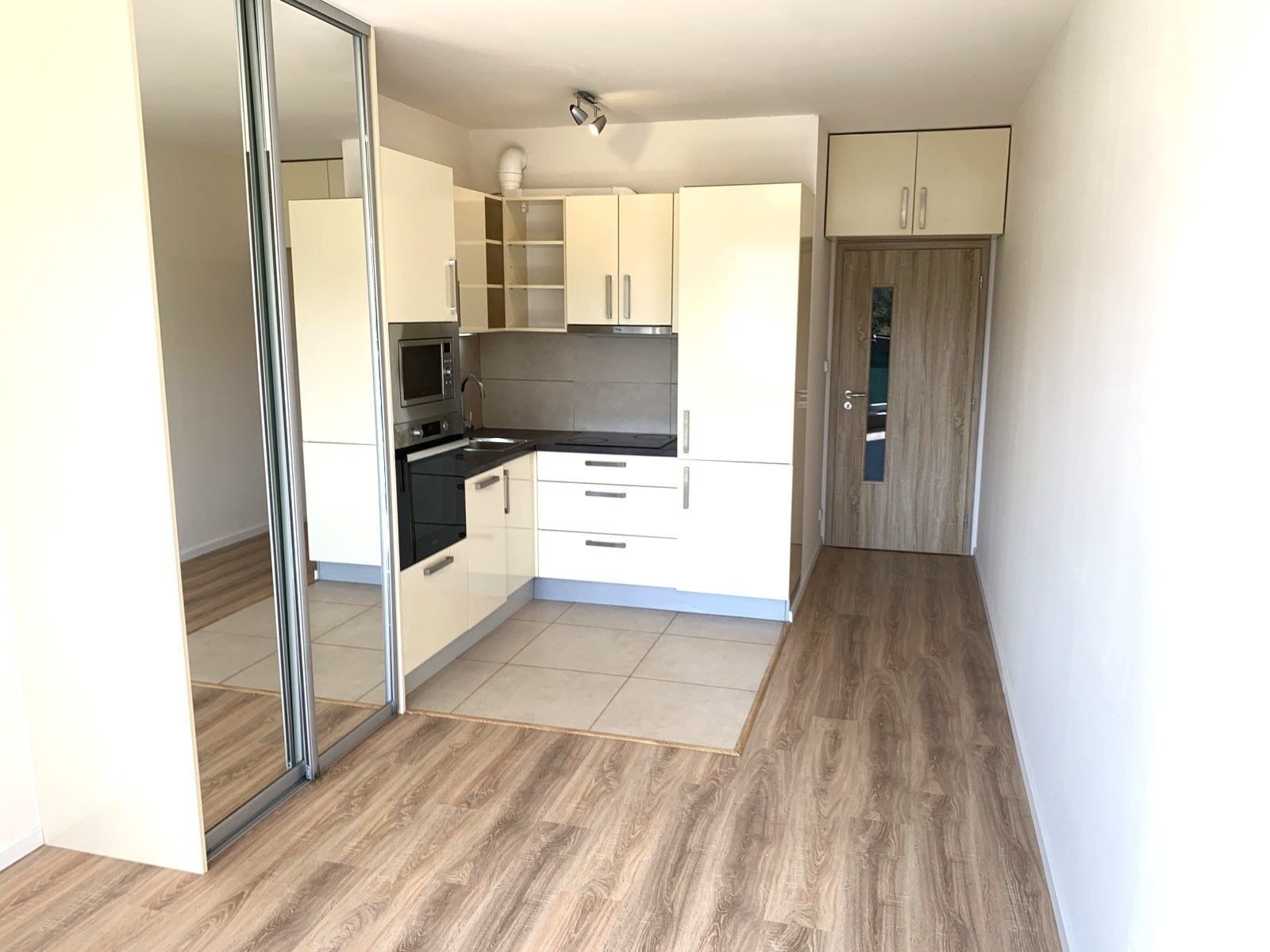 1+kk, Zakšínská, Praha - Střížkov, 30 m² - 1