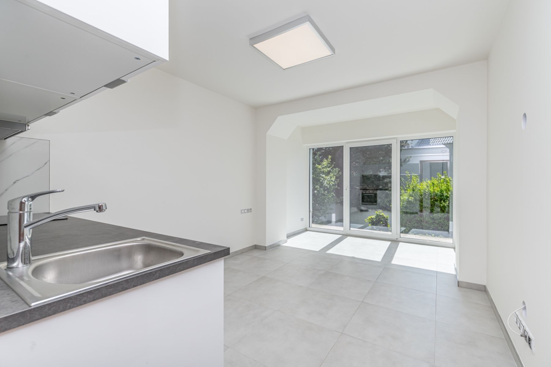 1+kk, Na Vysočanských Vinicích, Praha - Vysočany, 28 m² - 1