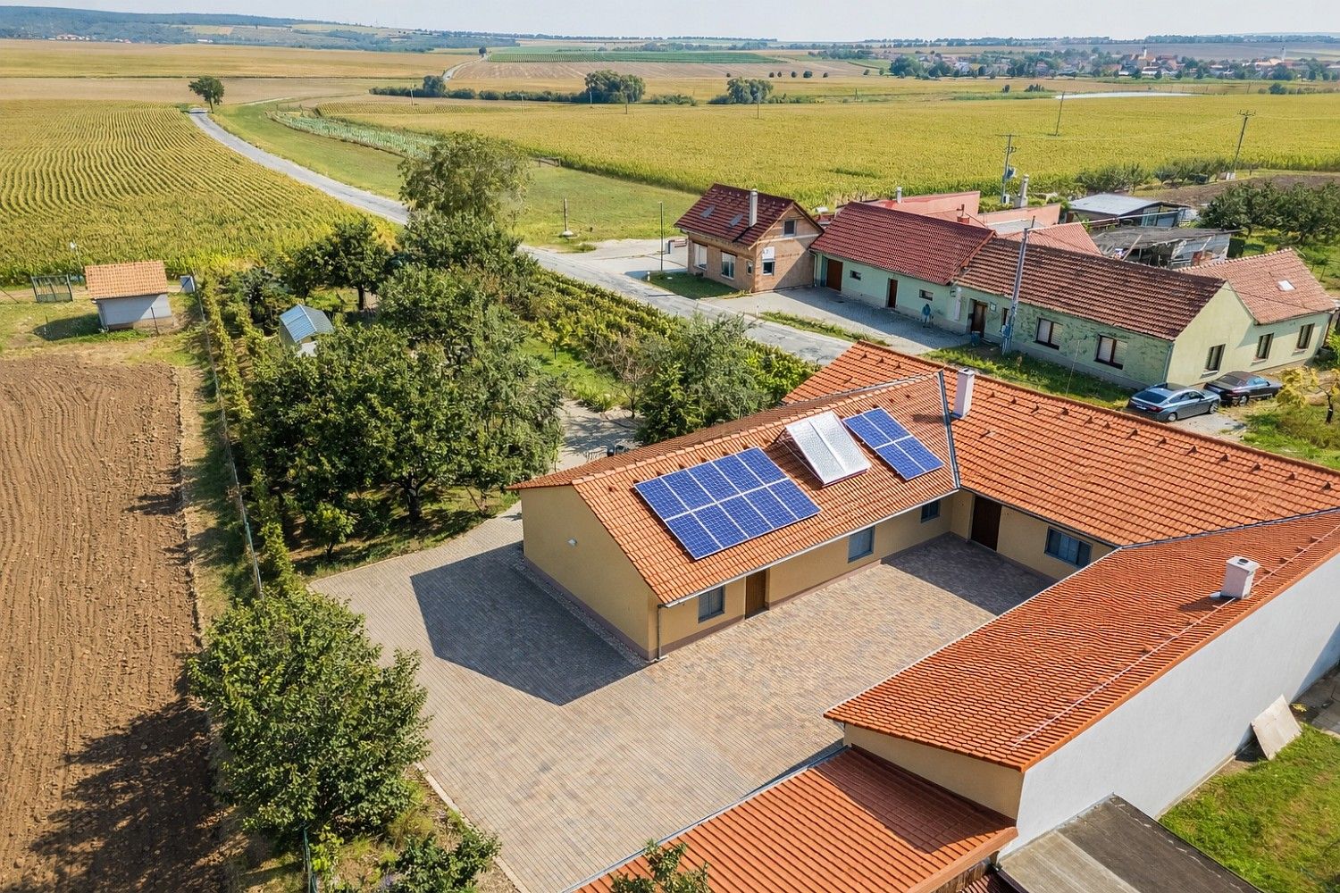 Rodinné domy, Bohutice, okres Znojmo, Jihomoravský kraj, 342 m² - 2
