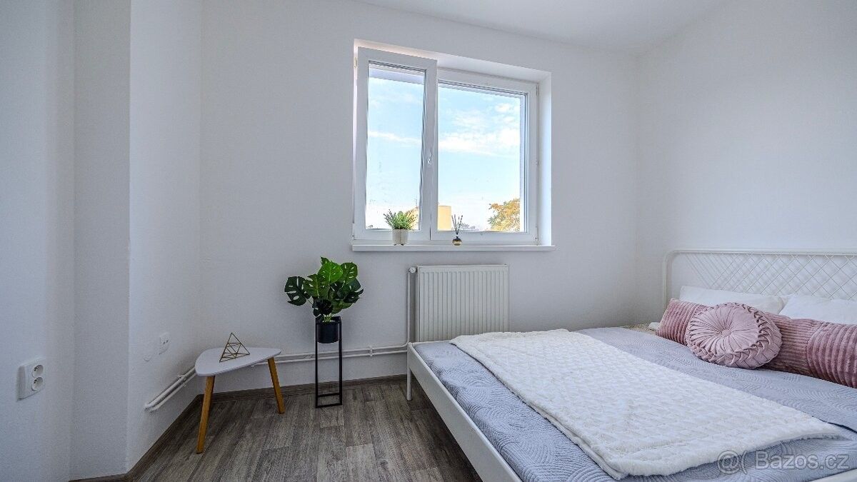 Prodej byt - Hodonín, 695 01