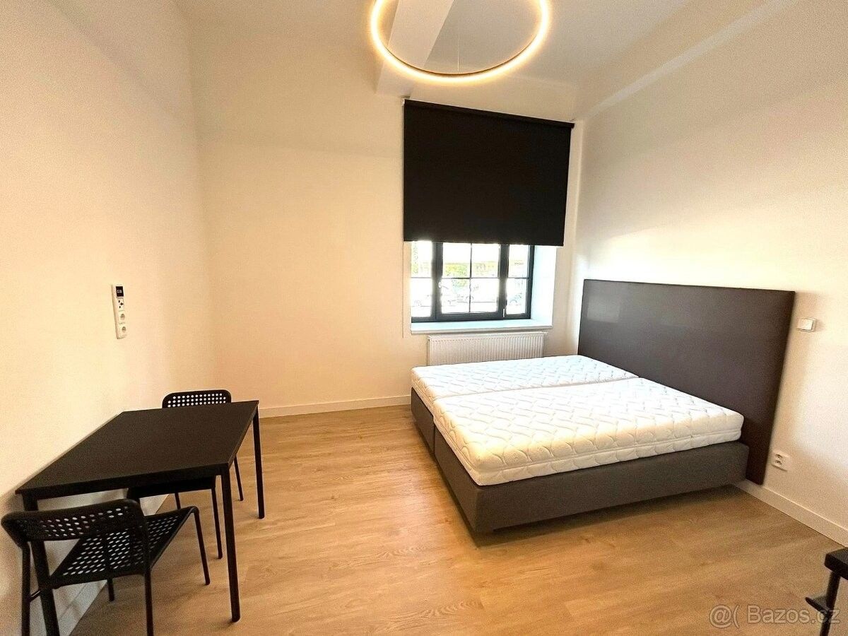 Pronájem byt - Praha, 198 00