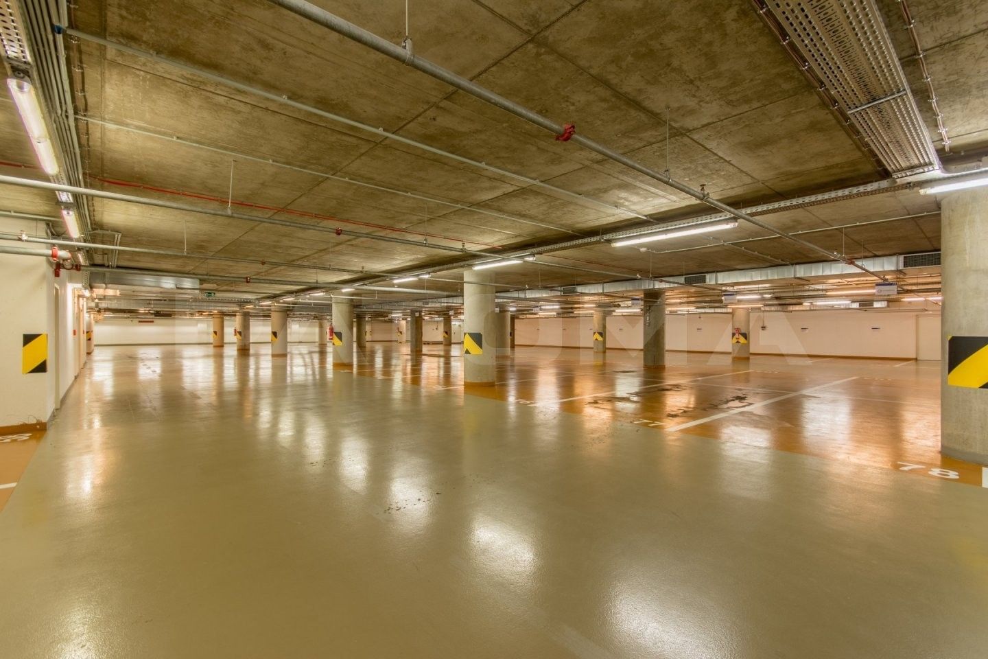 Obchodní prostory · 145 m² · Siemensova, Praha - 4