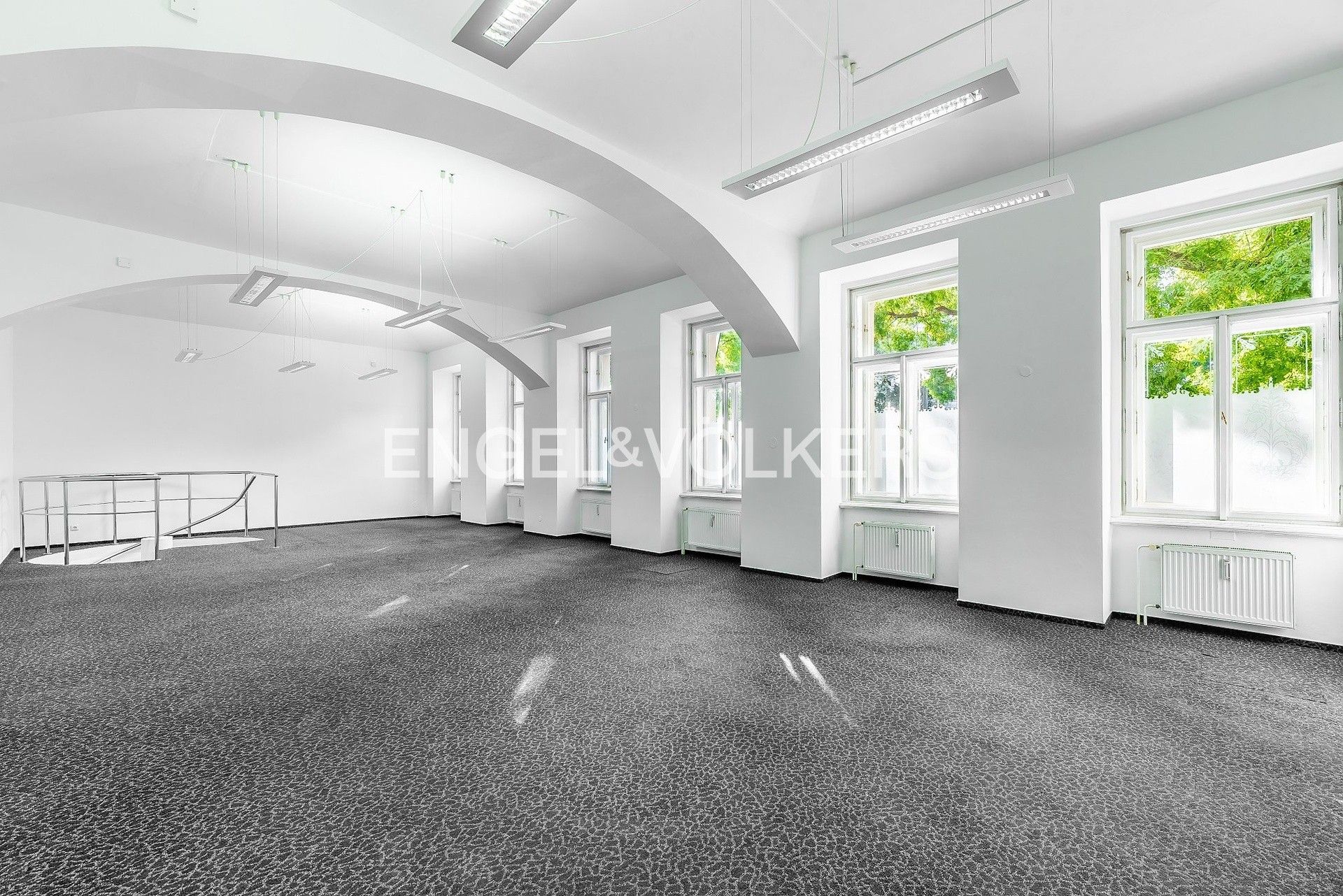 Kanceláře, Všehrdova, Praha, 343 m²