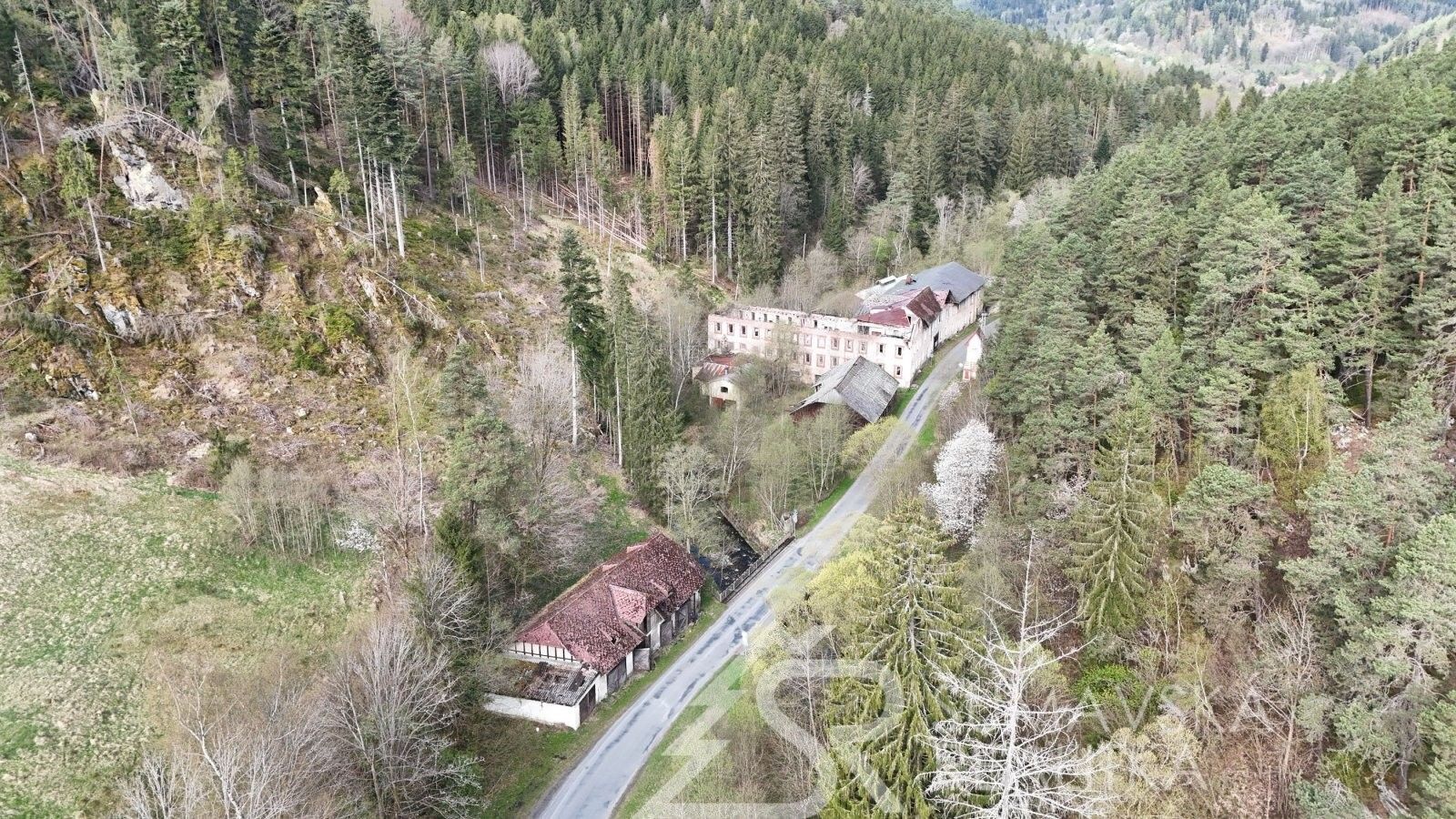Komerční nemovitost · 10 000 m² · Náměstí Svobody, Rejštejn - 3