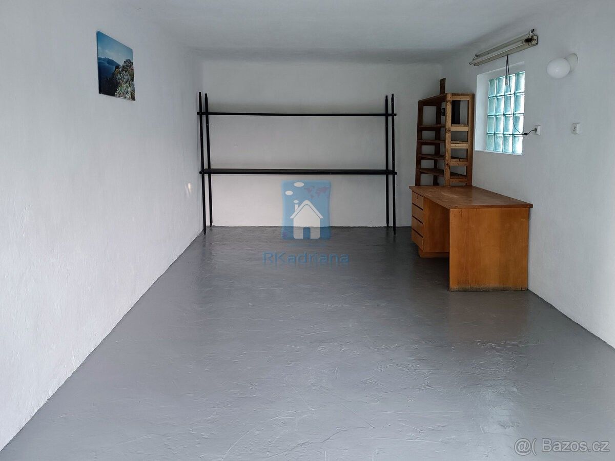 Pronájem garáž - Plzeň, 312 00