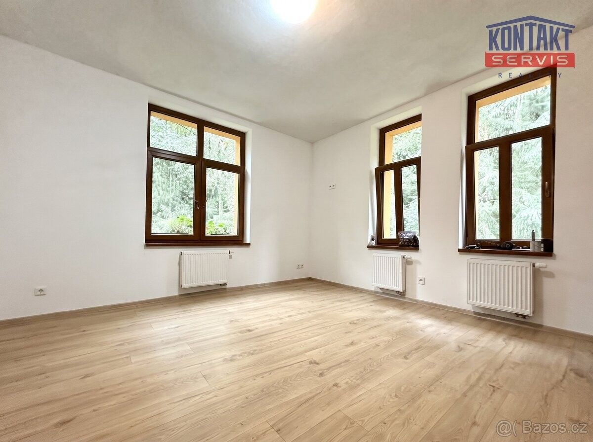 Byty, Boršov nad Vltavou, 373 82 - 2