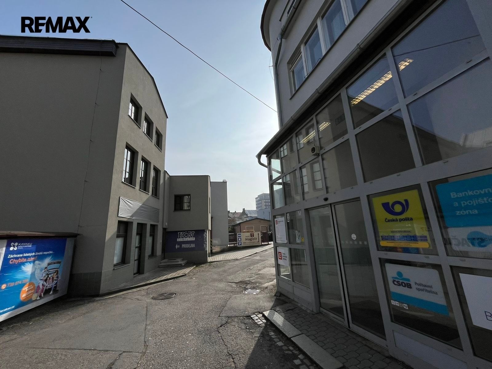 Pronájem obchodní prostory - Dolní náměstí 346, Vsetín, 18 m² - 5