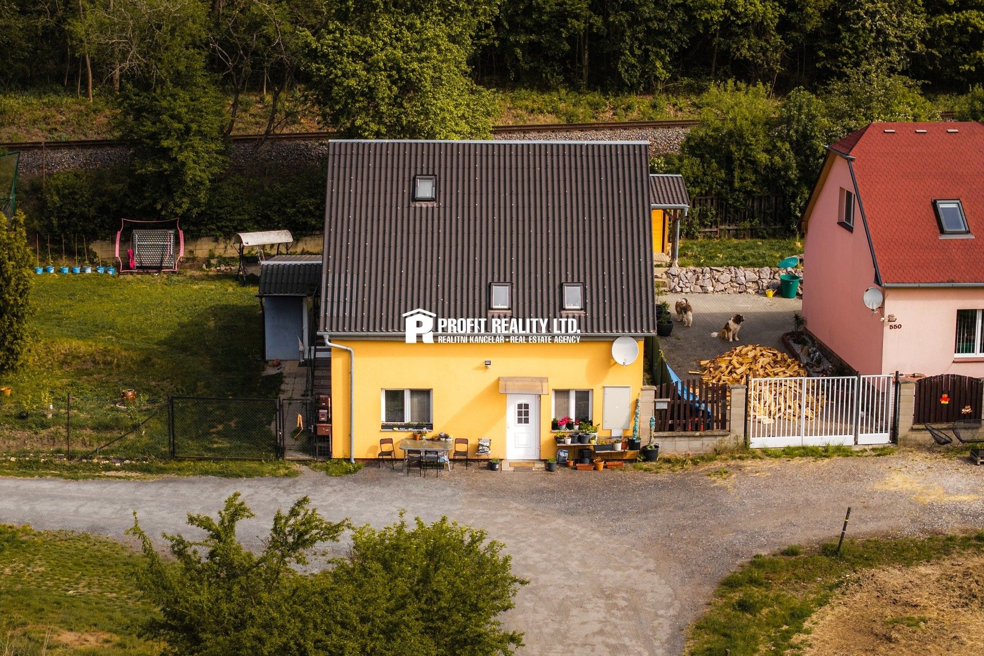 Rodinné domy, Pražská, Beroun, 164 m² - 1