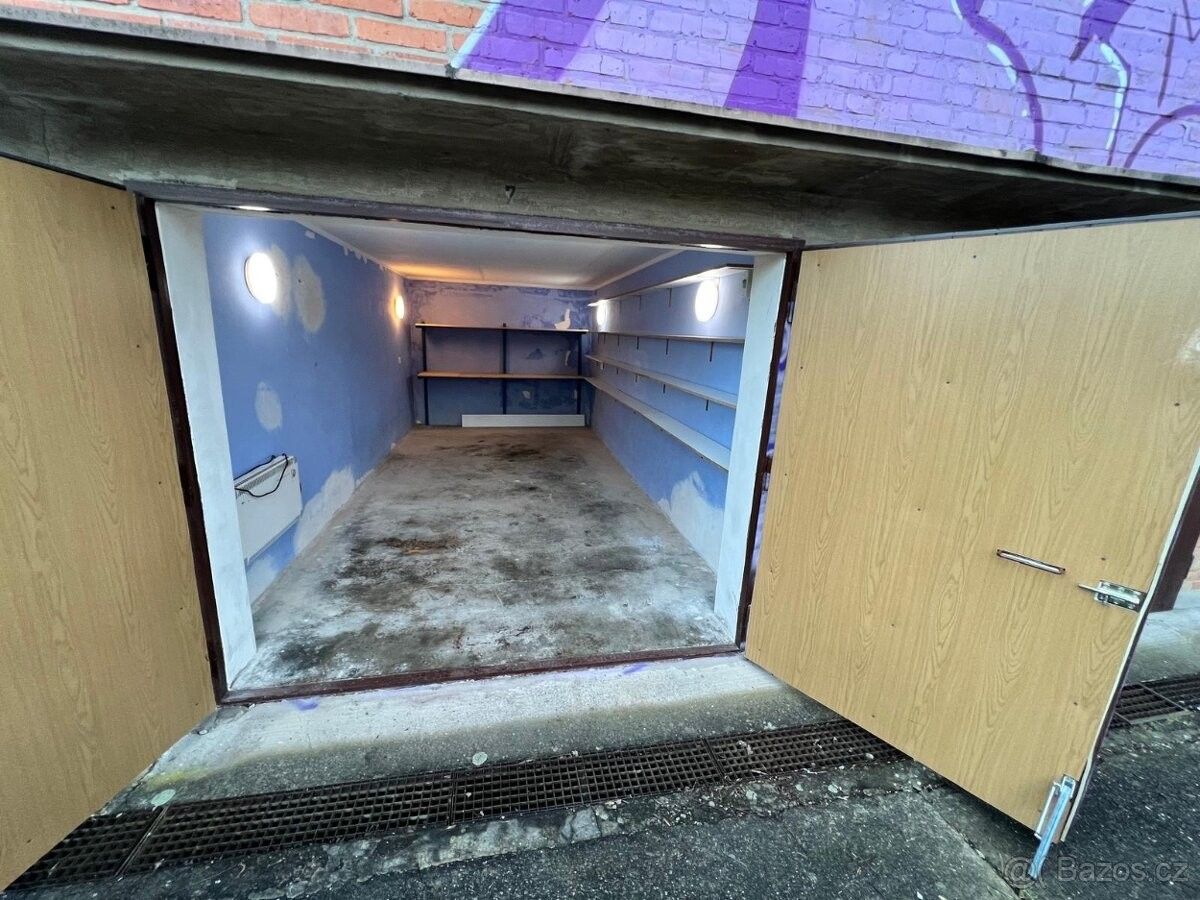 Garáže, Zlín, 760 01