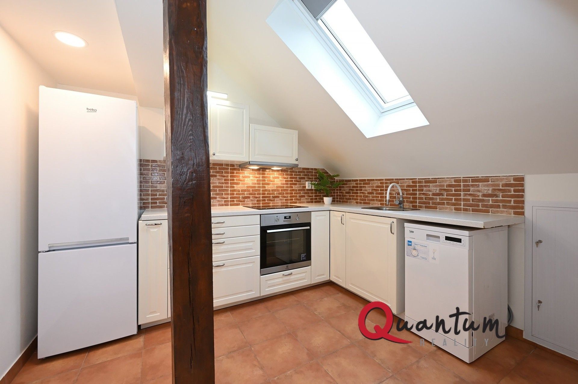 Pronájem byt 2+kk - Hošťálkova, Praha, 85 m²