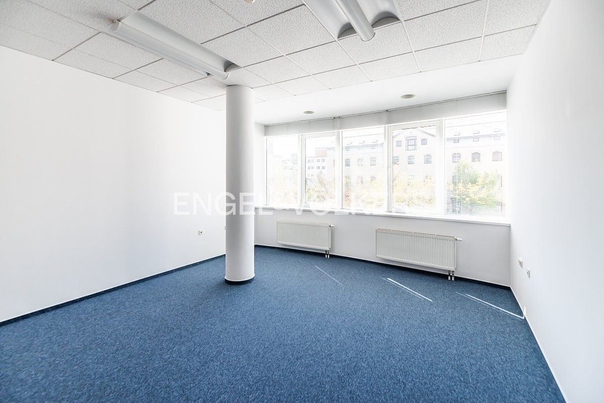 Kancelář · 61 m² · U průhonu 773, Praha Holešovice - 3