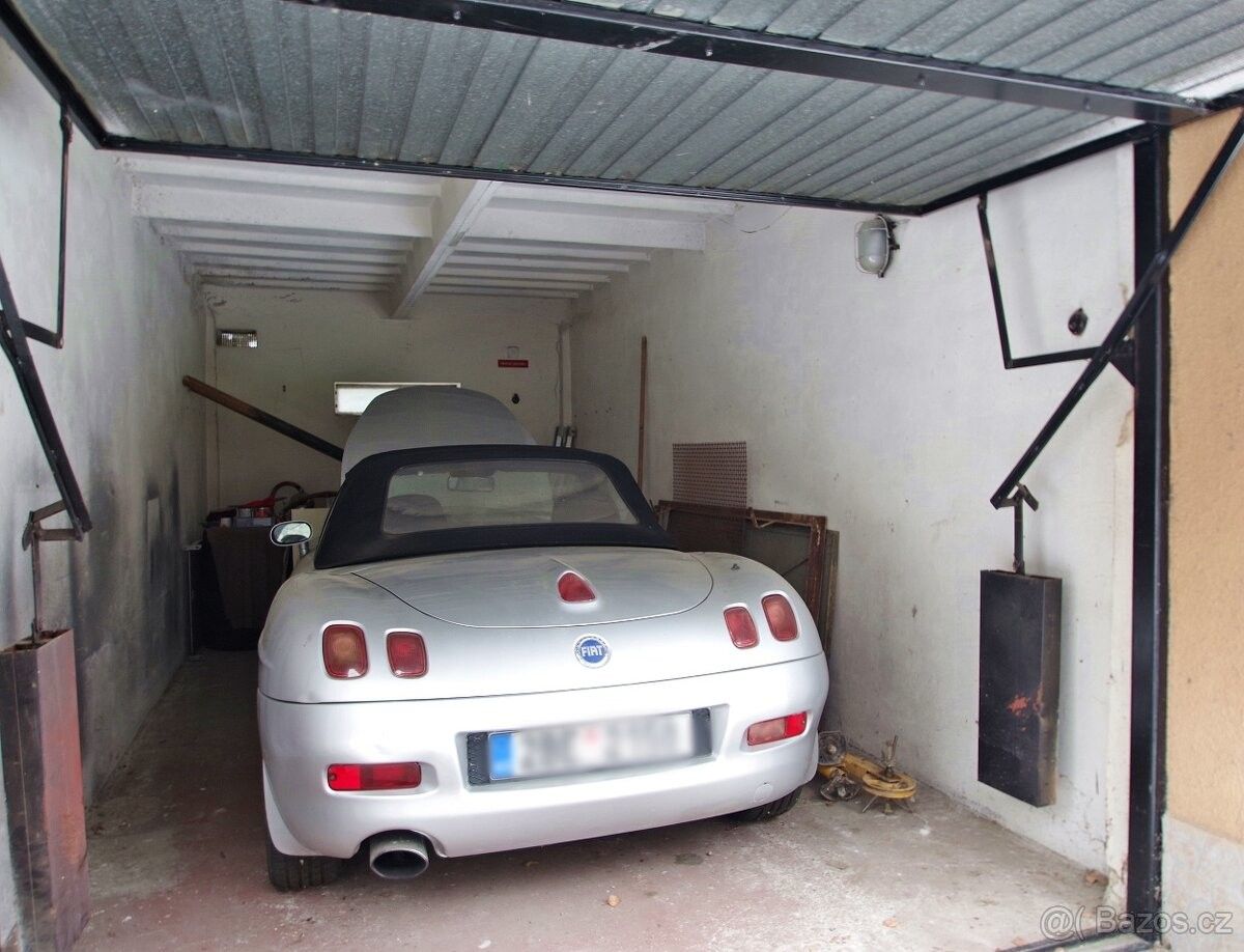 Garáže, Brno, 639 00