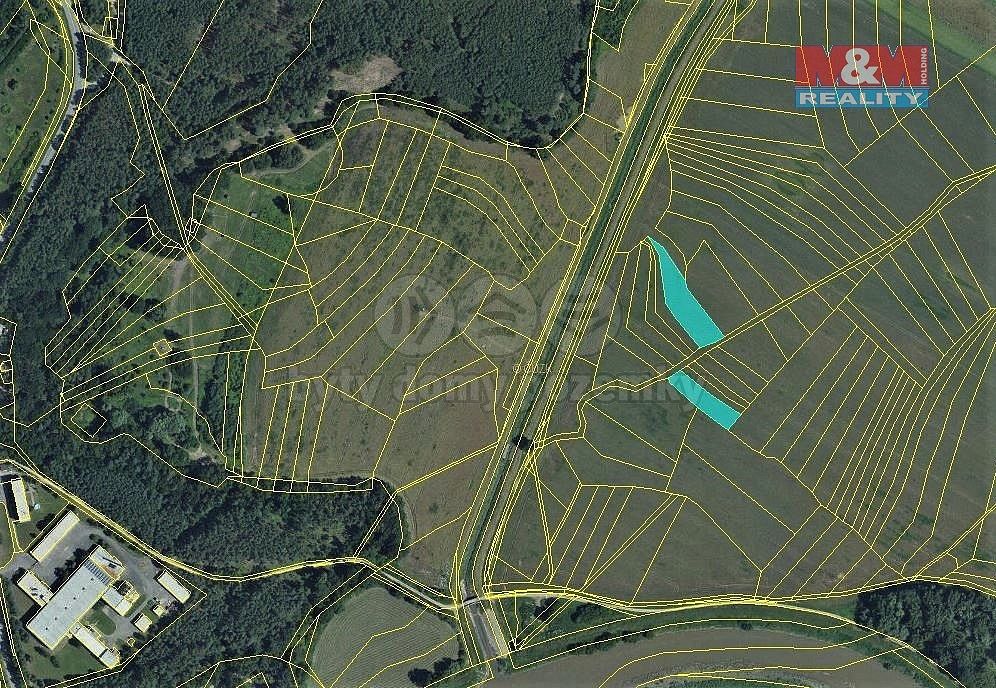 Zemědělský pozemek, 4 305 m²