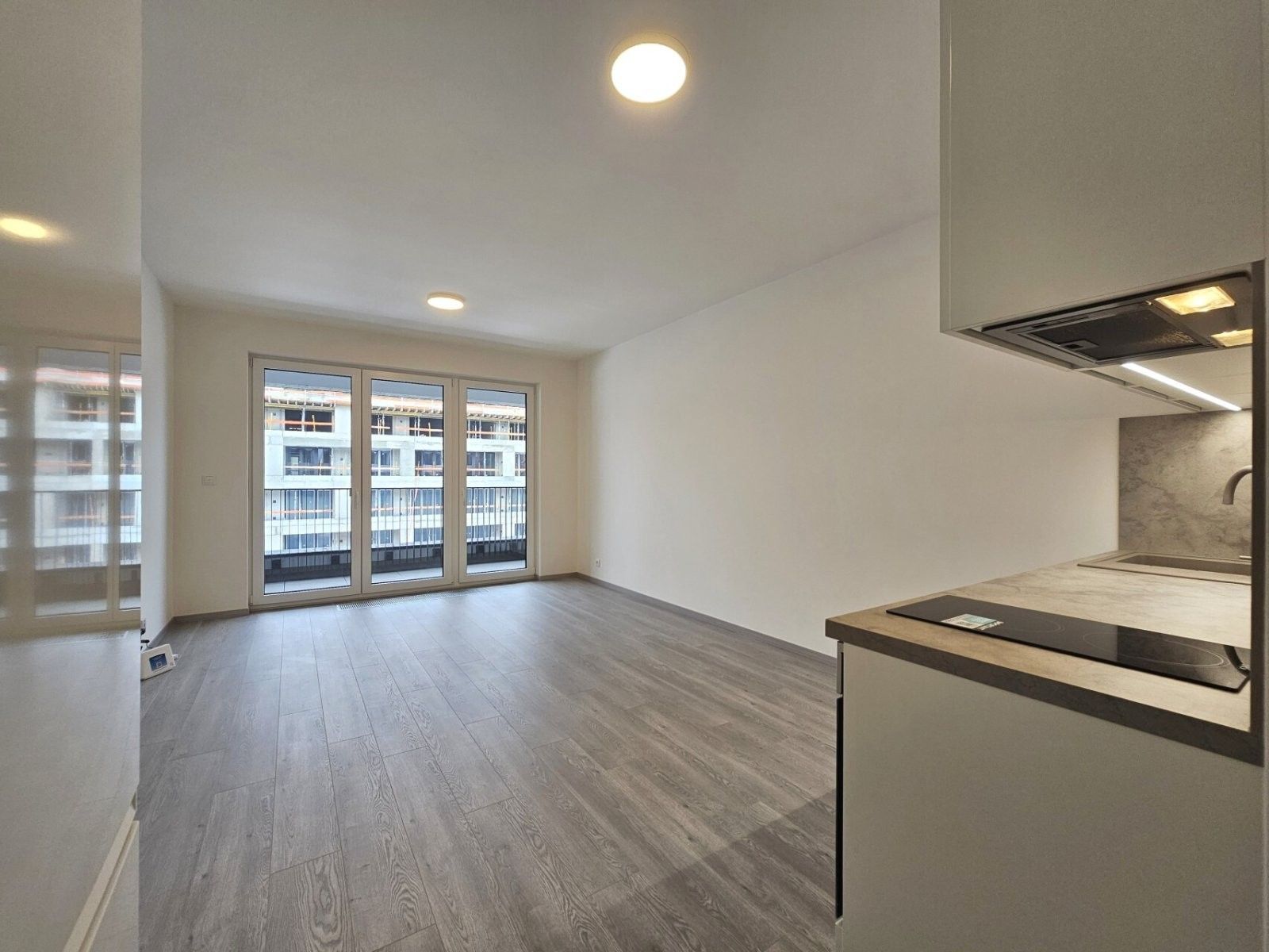 Pronájem byt 1+kk - Poděbradská,Hloubětín,Praha, 33 m²