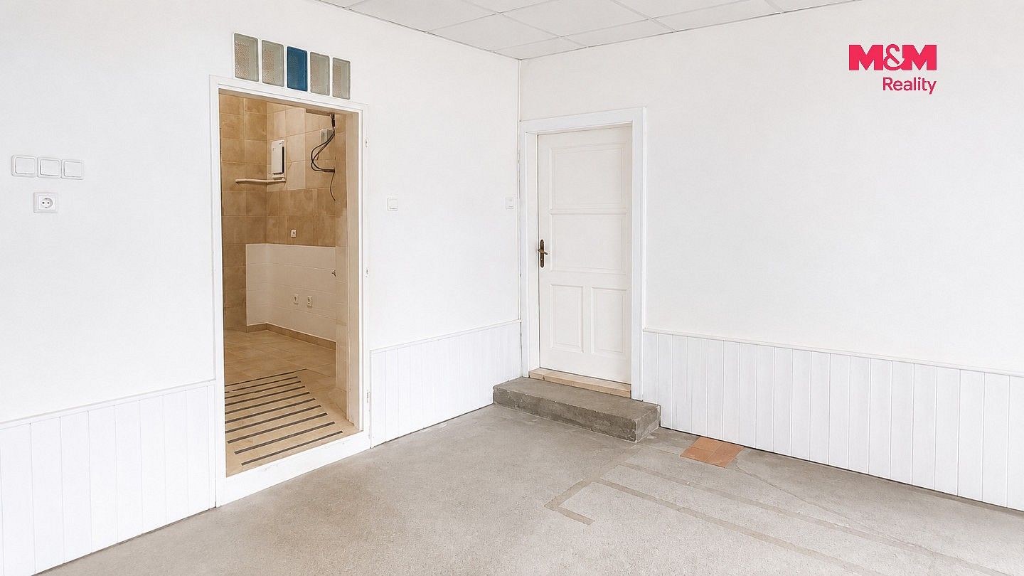Pronájem komerční - Hranice - Hranice IV-Drahotuše, okres Přerov, Olomoucký kraj, 29 m² - 5