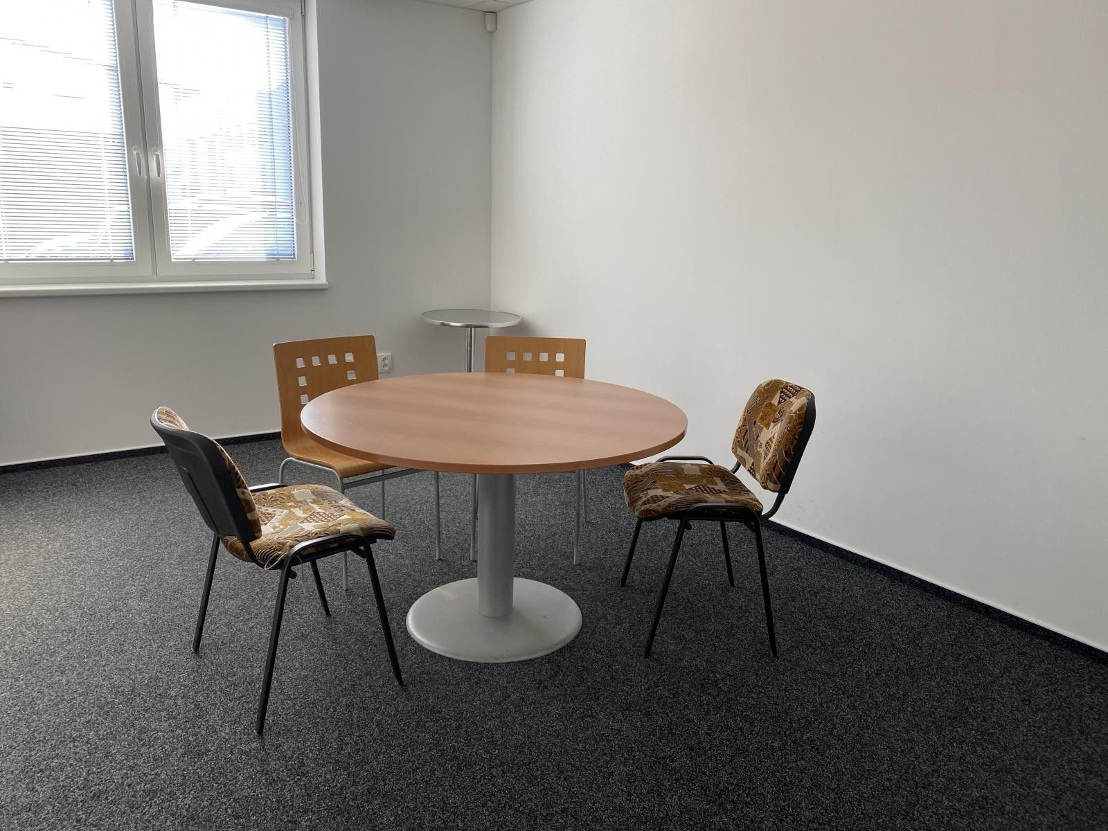 Pronájem kancelář - Kuřim, 15 m²