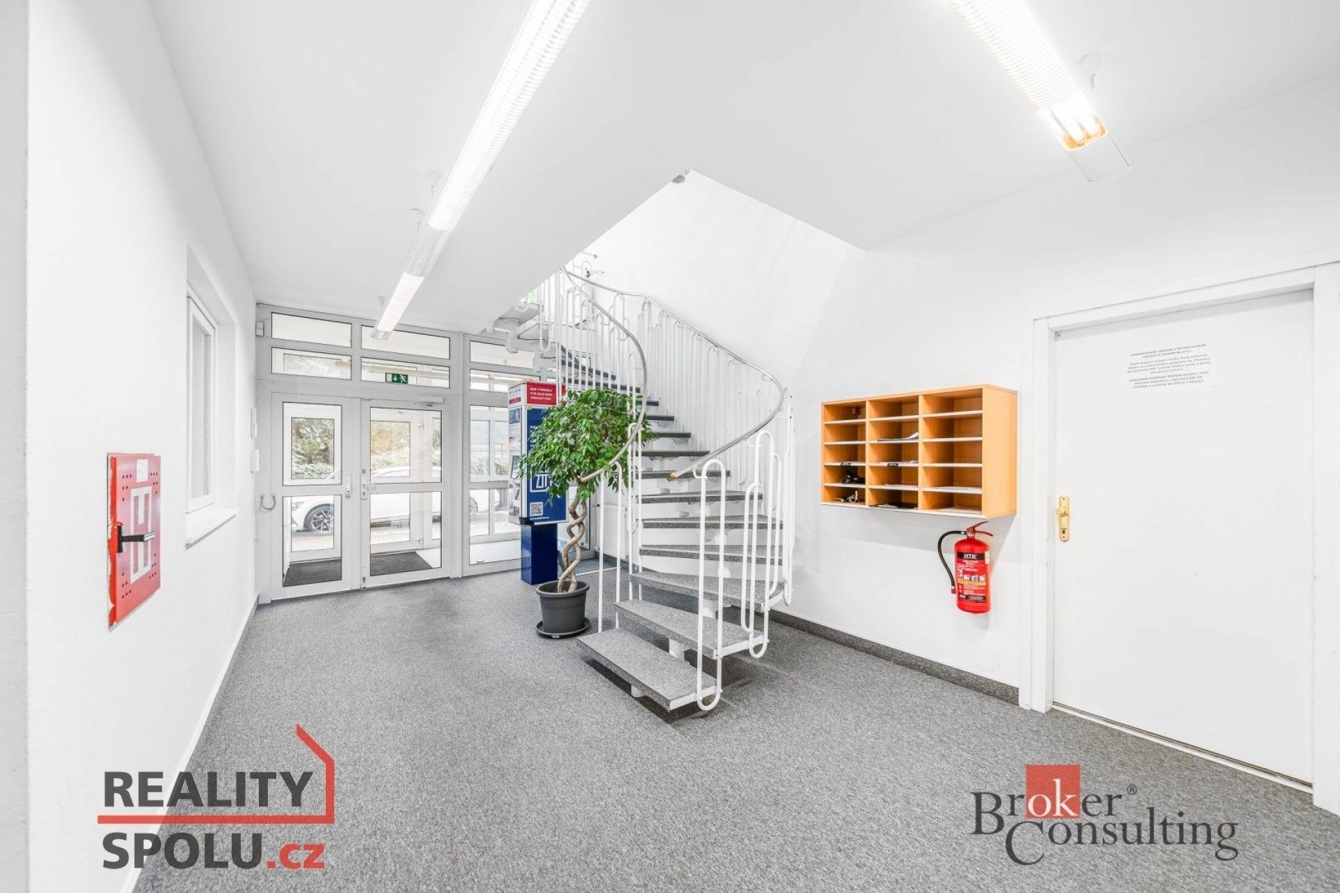 Prodej činžovní dům - U Křížku, Průhonice, 447 m²