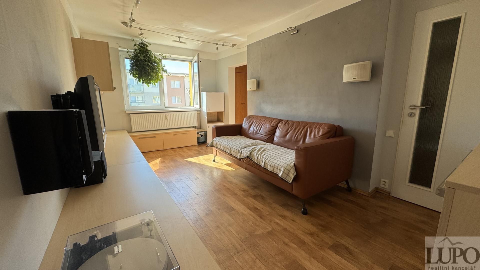2+1, Spojovací, Milovice, 50 m² - 2