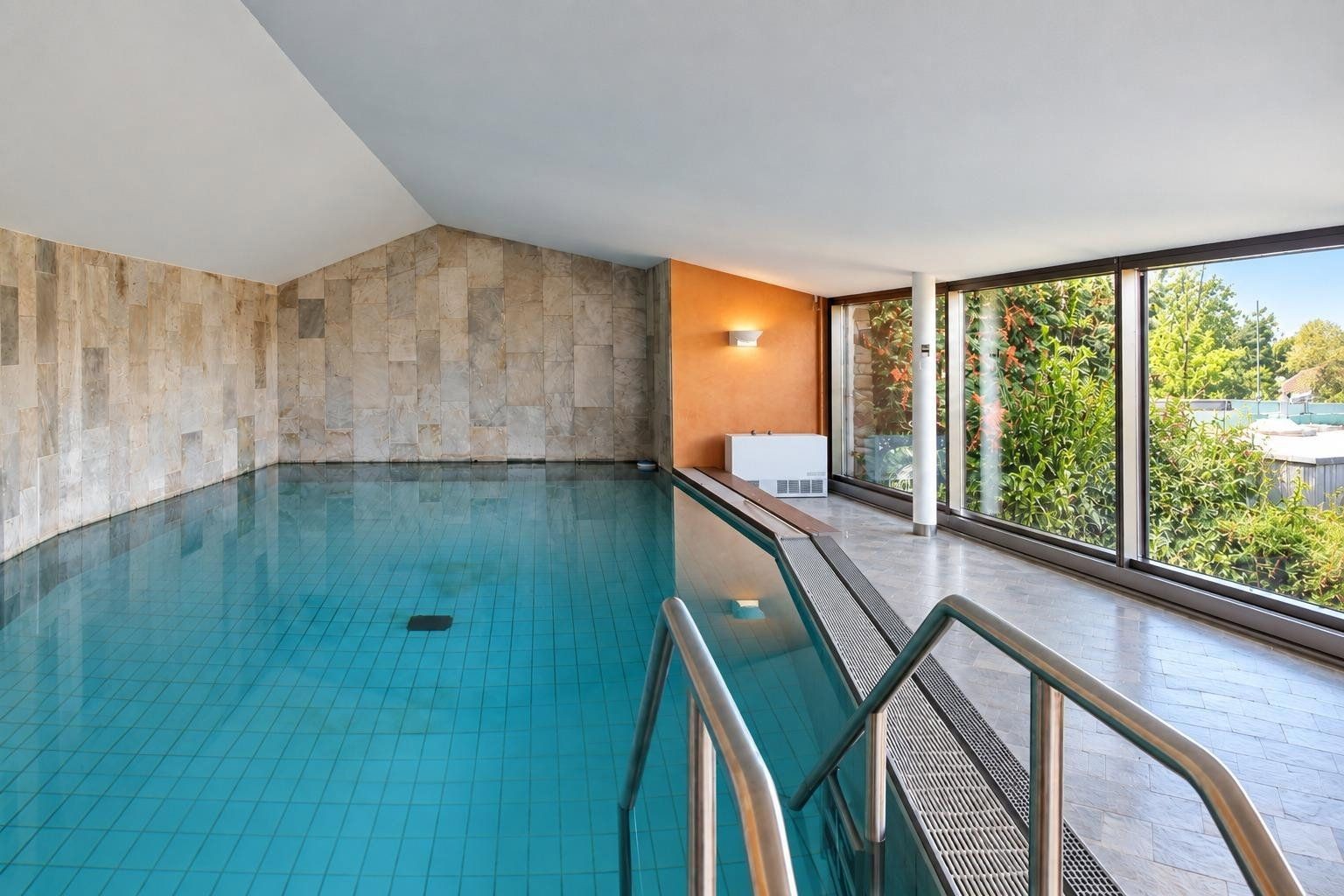 Prodej byt 4+1 - Burgherrenstrasse 91 Stuttgart Feuerbach Baden-Württemberg 70469, 293 m² - 5