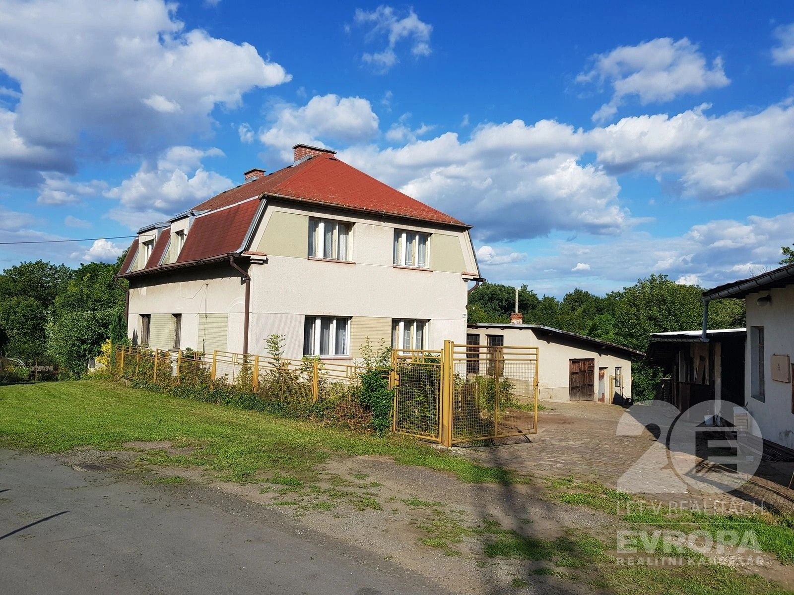 Rodinné domy, Loukov, 200 m²