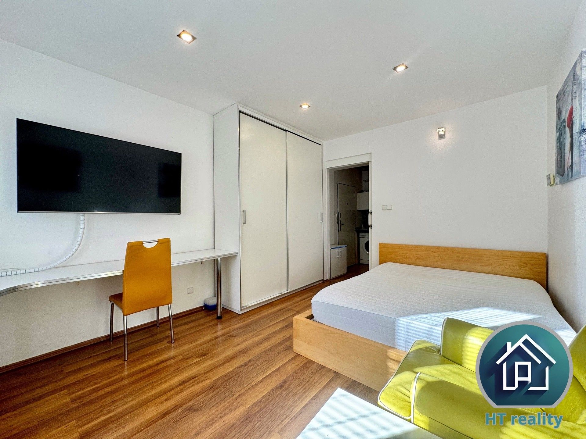 Pronájem byt 1+1 - Žižkova tř., České Budějovice, 28 m²