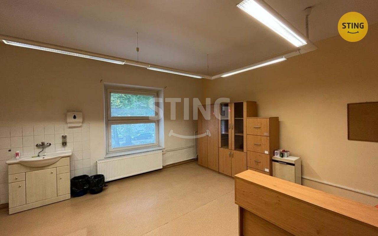 Pronájem kancelář - Rybářská, Opava, 11 m²