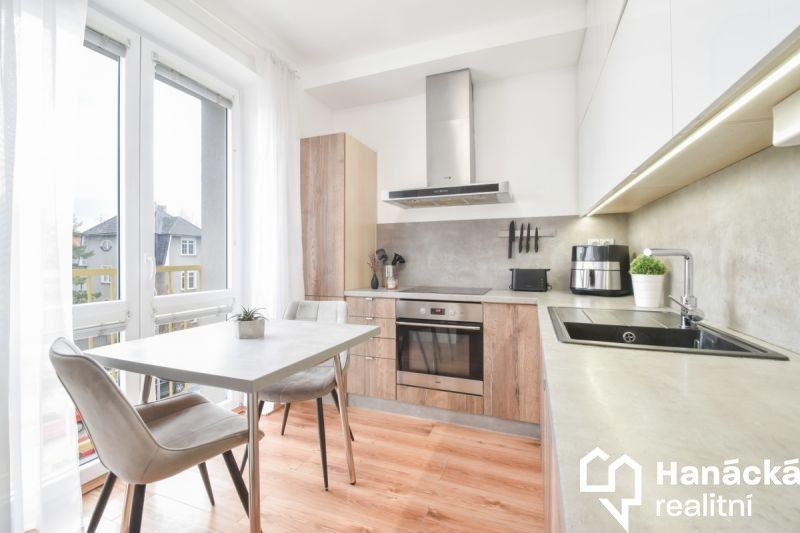 Pronájem byt 3+1 - Dvořákova, Olomouc, 63 m²