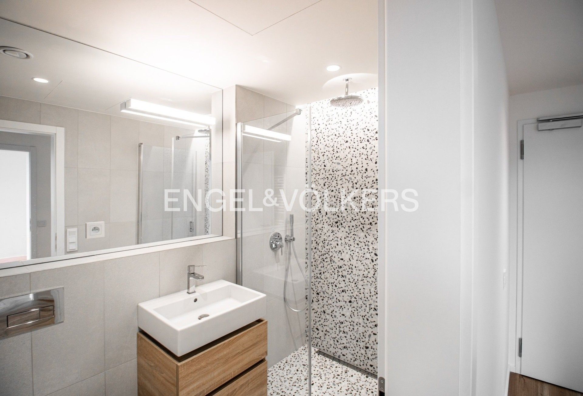 Pronájem byt 2+kk - U Komína 369, Praha Radlice, 53 m² - 5