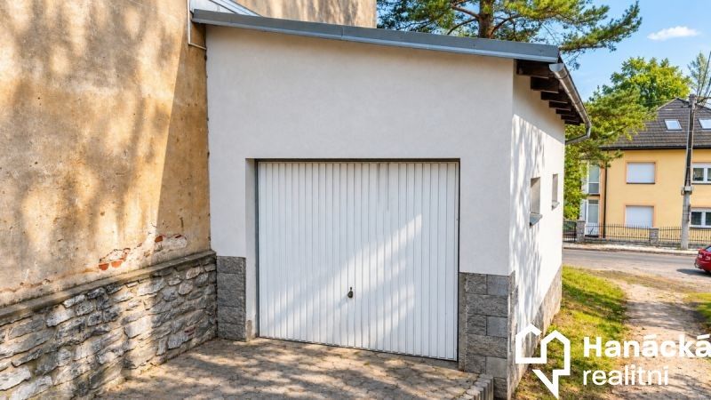 Garáže, Husova , Jeseník, 20 m² - 1