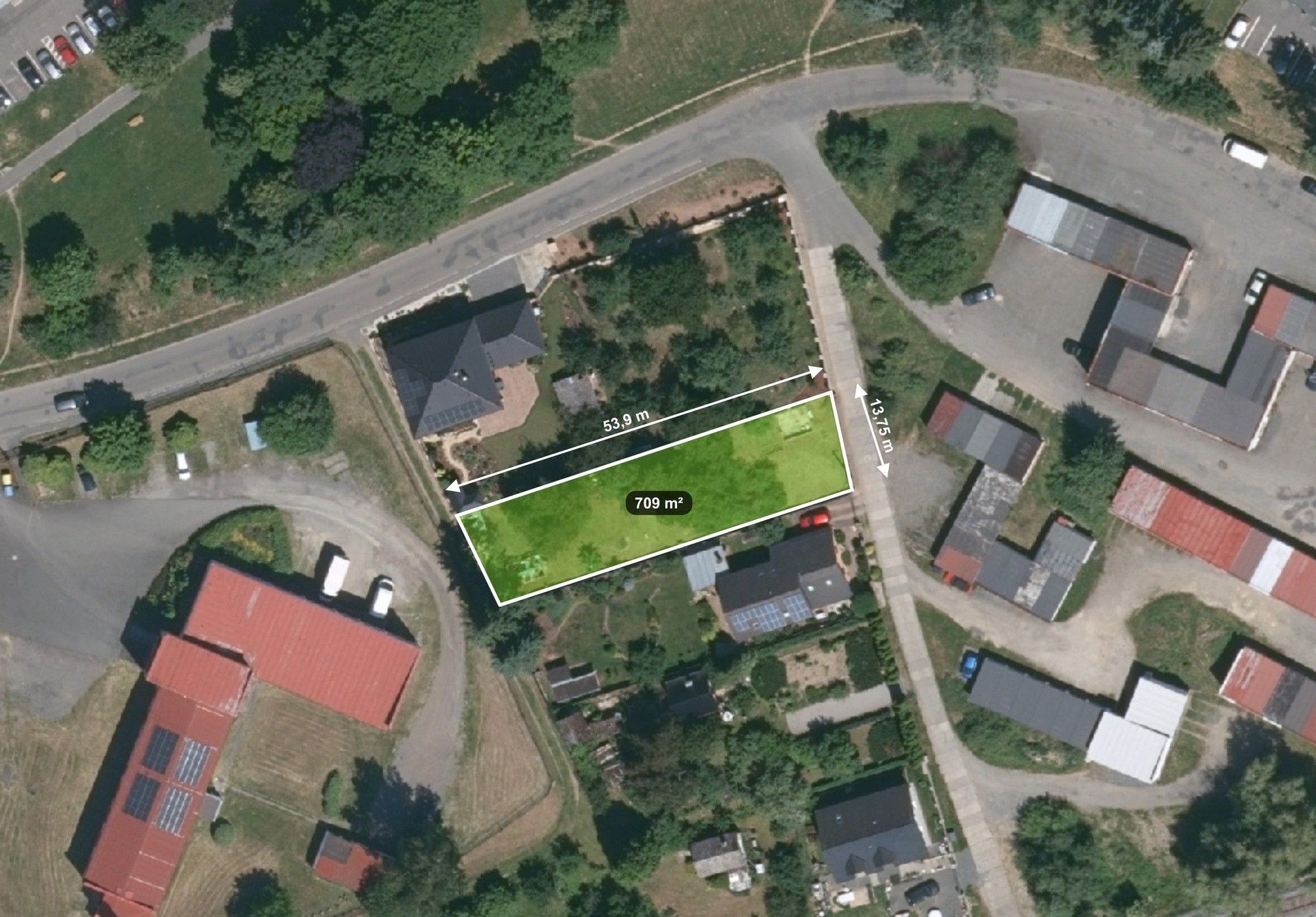 Pozemek pro bydlení, 709 m²
