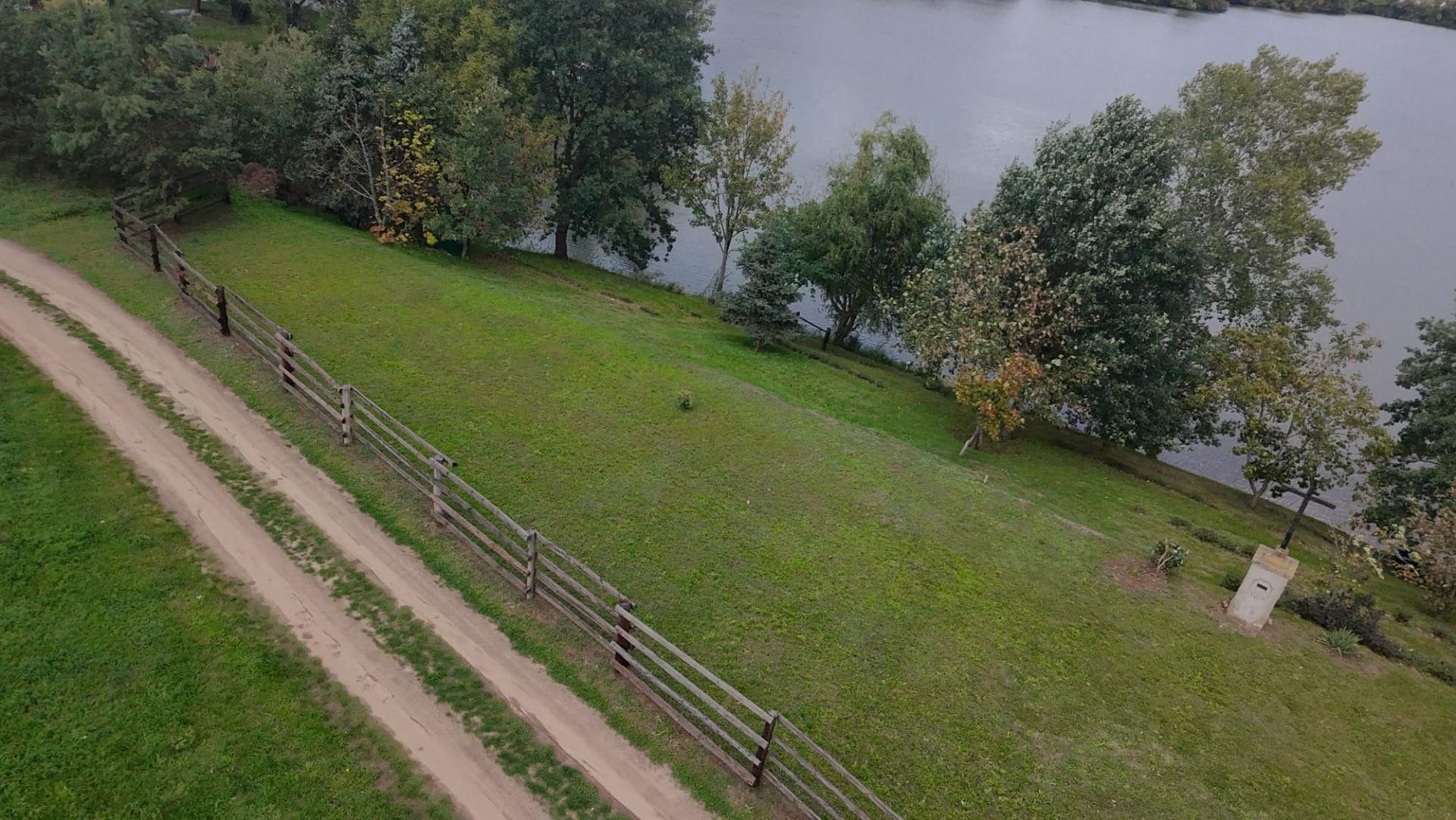 Zahrady, Lhotka nad Labem, 379 m² - 2