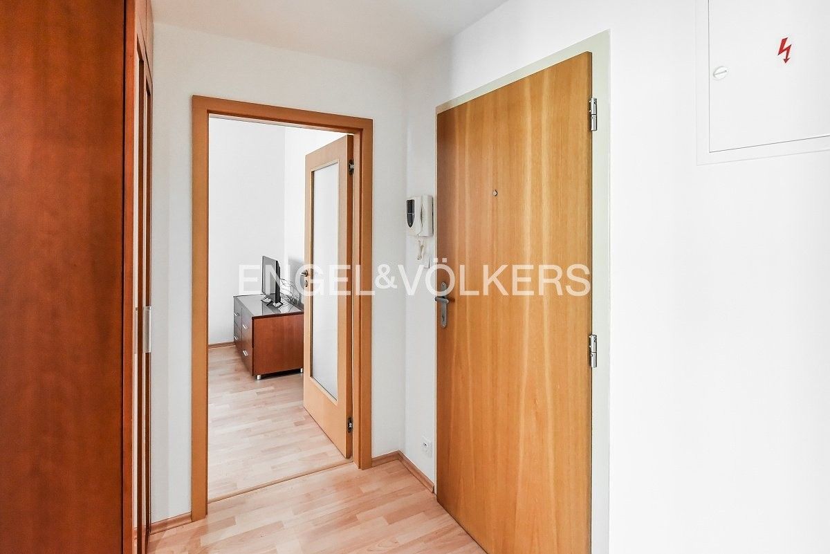 Pronájem byt 2+kk - Na Zatlance 1908, Praha Smíchov, 45 m² - 5