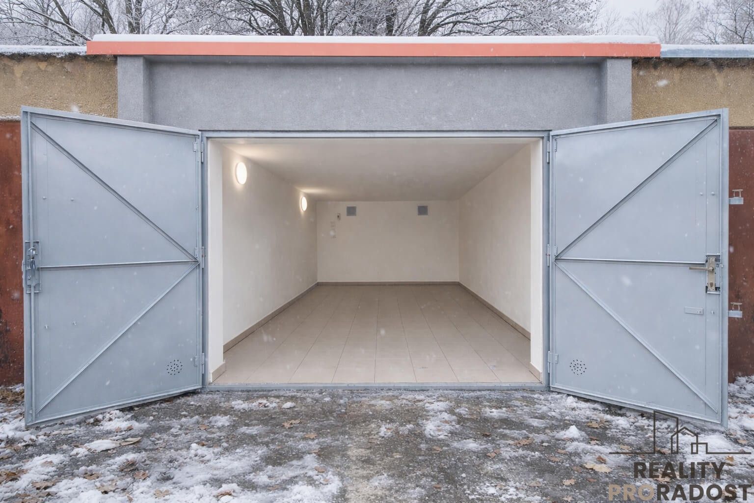 Garáže, Brno, 18 m²