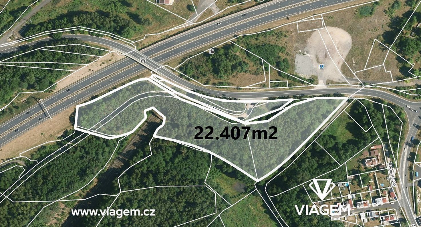 Les, 22 350 m²